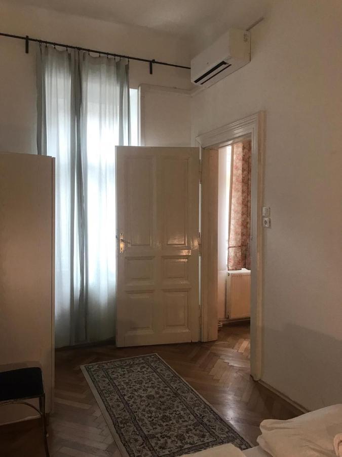 Ac With Free Parking At Acacia St, City Center Budapest Exterior photo