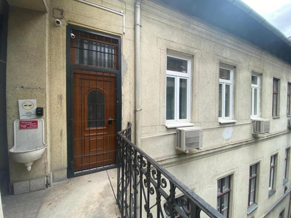 Ac With Free Parking At Acacia St, City Center Budapest Exterior photo