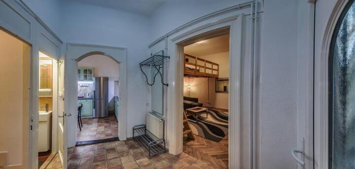 Ac With Free Parking At Acacia St, City Center Budapest Exterior photo